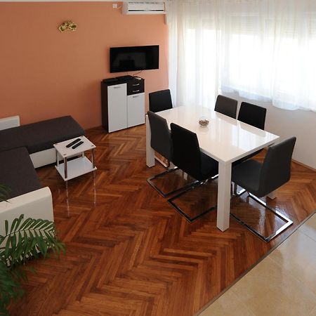 Voshta 2 Bedroom Apartment زادار الغرفة الصورة