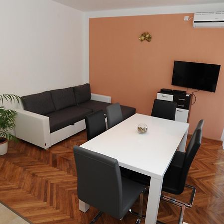 Voshta 2 Bedroom Apartment زادار الغرفة الصورة